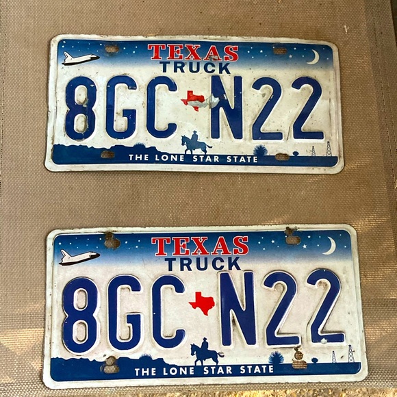 TEXAS “THE LONE STAR STATE” TRUCK LICENSE PLATE FEAT-SHUTTLE MOON STARS - Picture 1 of 7